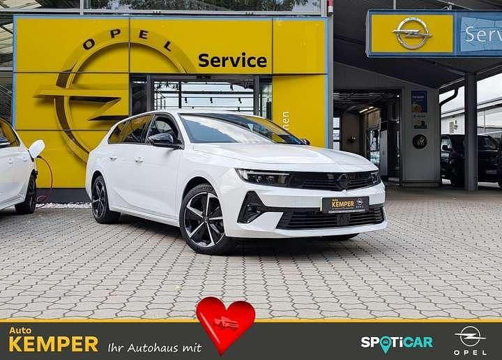 Weiß Gebraucht 2024 Opel Astra Kombi | 26.250 € (Fairer Preis) - Bild 1/4