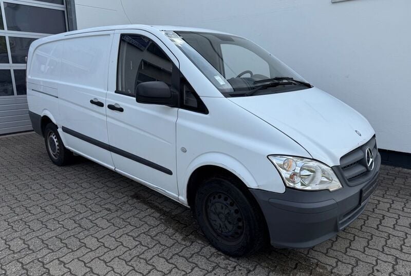 Weiß Gebraucht 2013 Mercedes Vito Van / Kleinbus | 4.390 € (Superpreis) - Bild 1/4