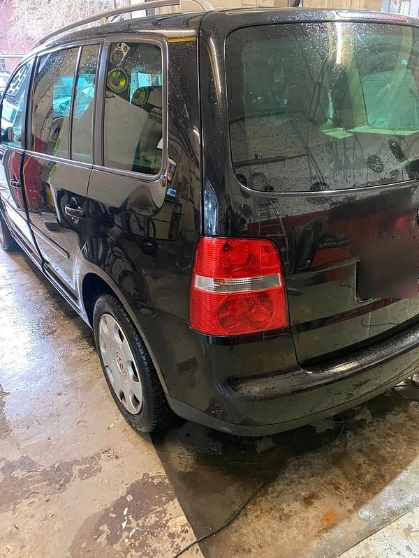 Gebraucht VW Touran 140 PS (102 kW) 2006 Schwarz Van / Kleinbus
