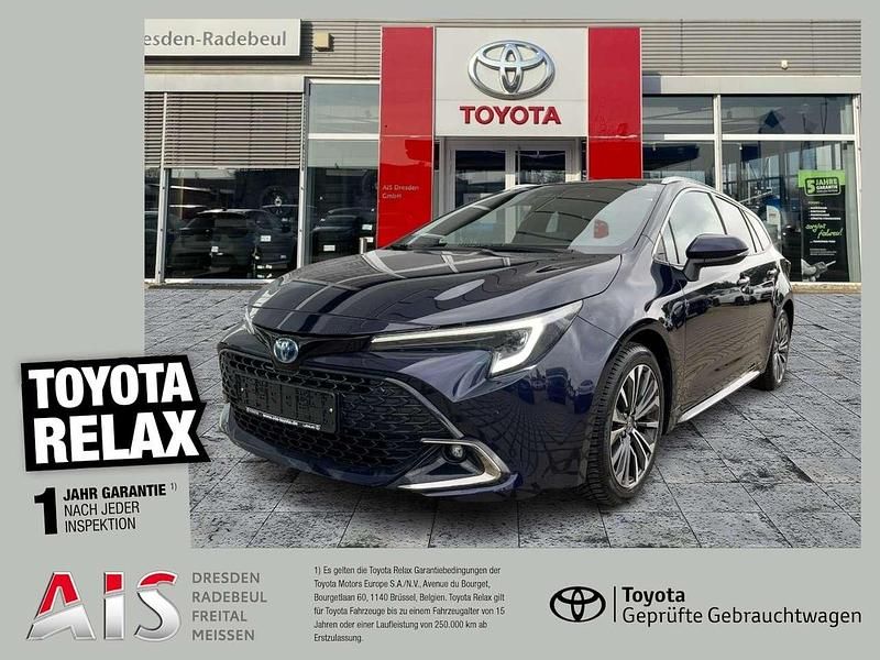 Nagoyablau metallic Gebraucht 2024 Toyota Corolla Team Kombi | 27.220 € (Fairer Preis) - Bild 1/3
