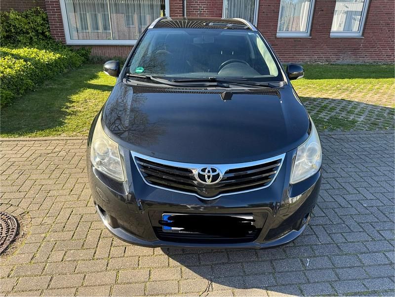 Gebraucht Toyota Avensis 147 PS (108 kW) 2011 Schwarz Kombi