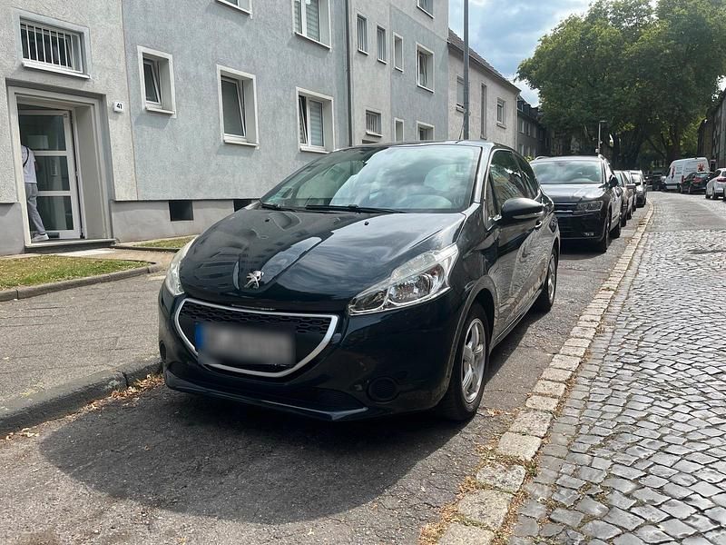 Andere farben Gebraucht 2015 Peugeot 208 Kleinwagen | 3.590 € - Bild 1/4