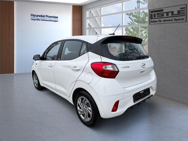 Gebraucht Hyundai i10 Select 67 PS (49 kW) 2021 Polar white Kleinwagen