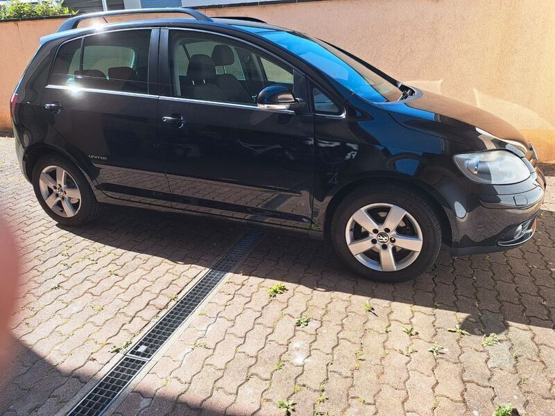 Schwarz Gebraucht 2007 VW Golf Plus United Van / Kleinbus | 4.000 € (Etwas zu teuer) - Bild 1/4