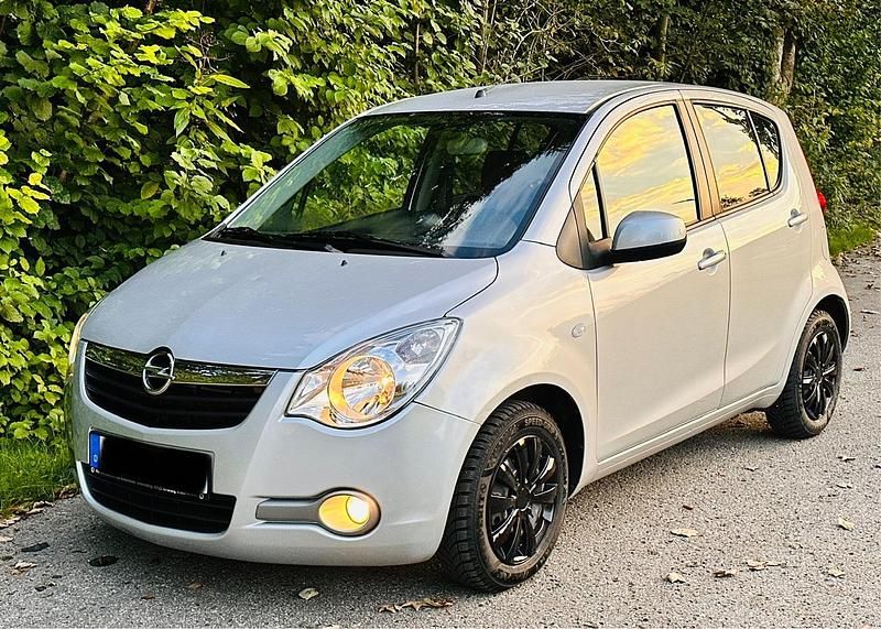 Silber Gebraucht 2009 Opel Agila Kleinwagen | 3.200 € (Guter Preis) - Bild 1/4
