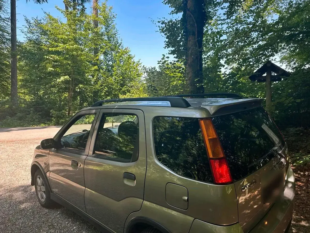 Gebraucht Suzuki Ignis 94 PS (69 kW) 2003 Silber Kleinwagen