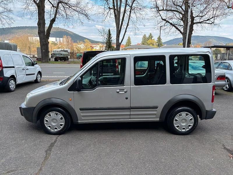 Gebraucht Ford Tourneo Connect 90 PS (66 kW) 2003 Silber Van / Kleinbus