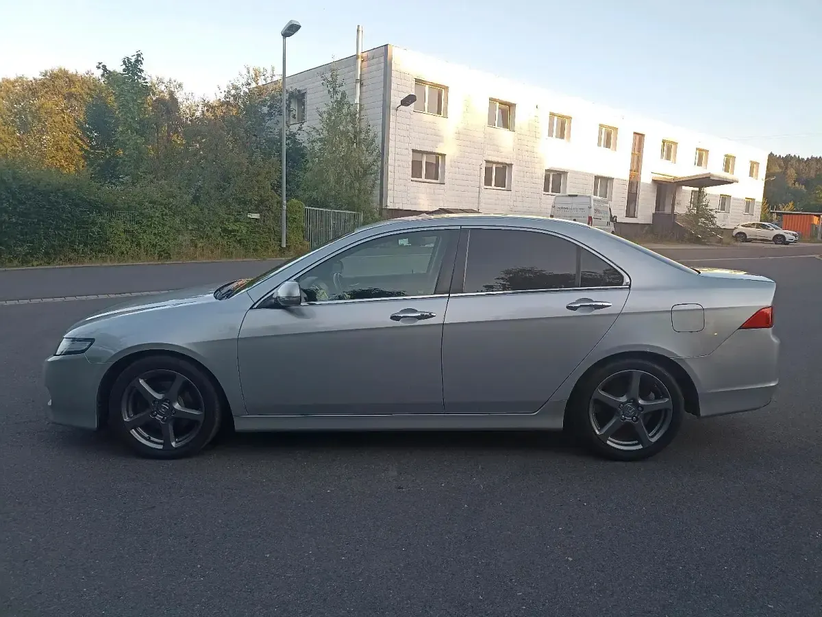 Gebraucht Honda Accord Sport 140 PS (102 kW) 2007 Silber Limousine