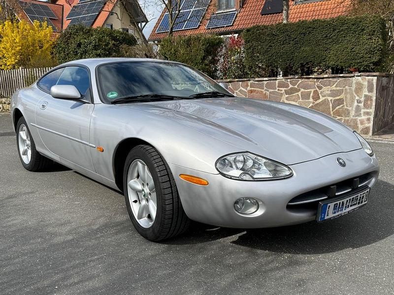 Gebraucht Jaguar XK8 298 PS (219 kW) 2002 Silber Coupé