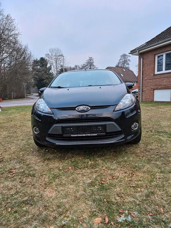 Gebraucht Ford Fiesta 60 PS (44 kW) 2011 Schwarz Kleinwagen
