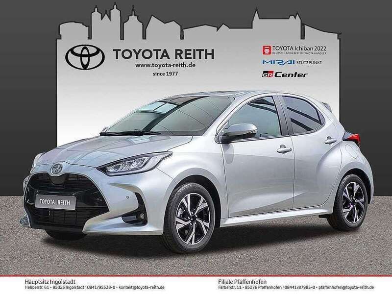 Shimmering silver metallic Neu 2025 Toyota Yaris Hybrid Comfort Kleinwagen | 28.700 € (Teuer) - Bild 1/4