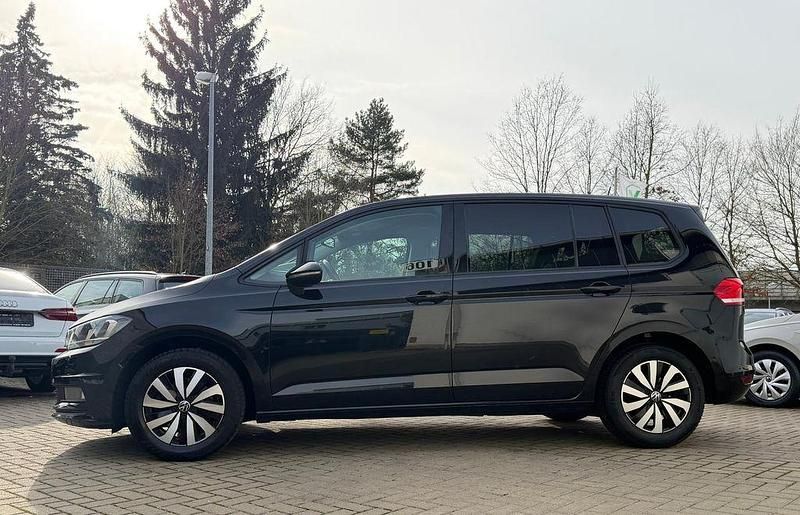 Gebraucht VW Touran 150 PS (110 kW) 2024 Schwarz Van / Kleinbus