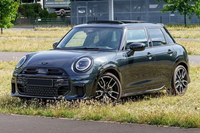 Grau Gebraucht 2025 Mini John Cooper Works Kleinwagen | 34.999 € (Fairer Preis) - Bild 1/4