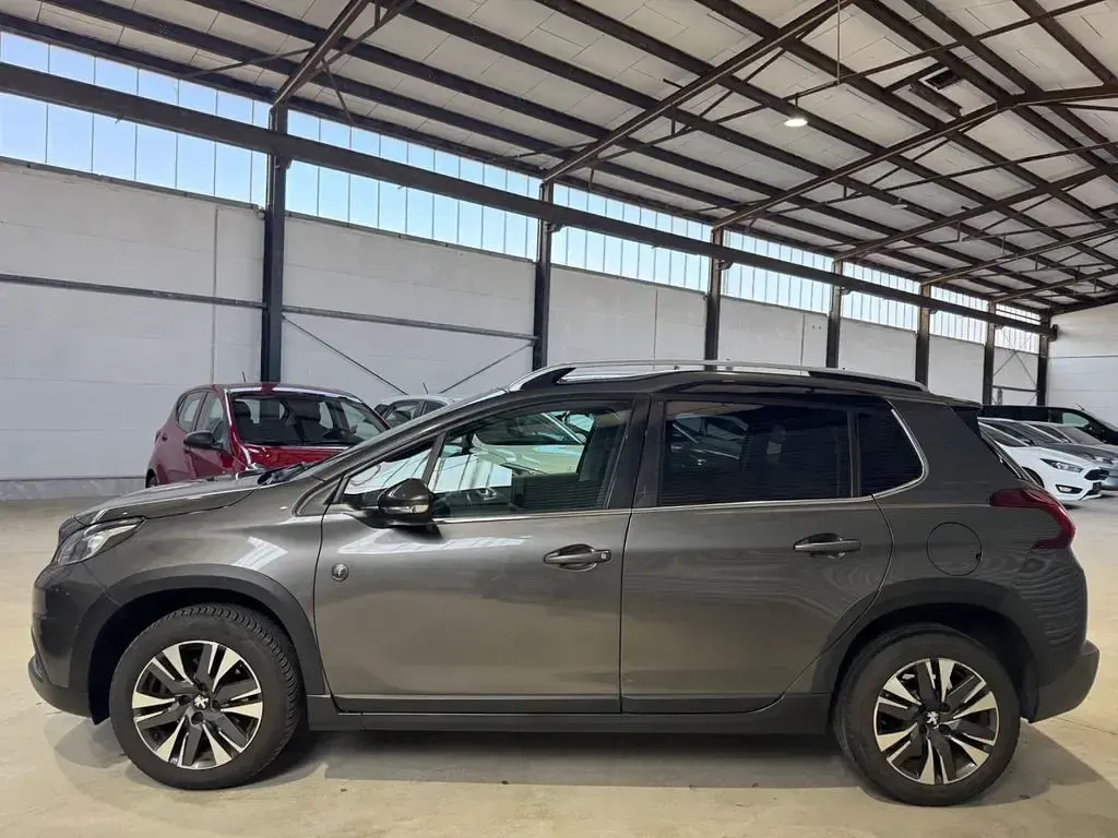 Gebraucht Peugeot 2008 Crossway 110 PS (80 kW) 2018 Grau SUV