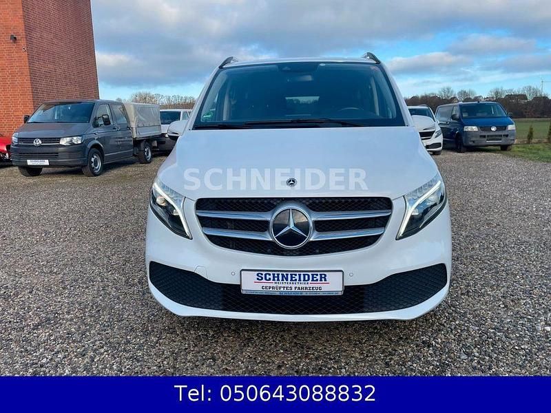 Gebraucht Mercedes V220 Edition 163 PS (119 kW) 2022 Weiß Van / Kleinbus