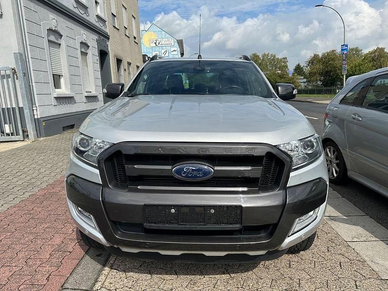 Silber Gebraucht 2019 Ford Ranger Wildtrack Abholung | 26.900 € (Guter Preis) - Bild 1/4