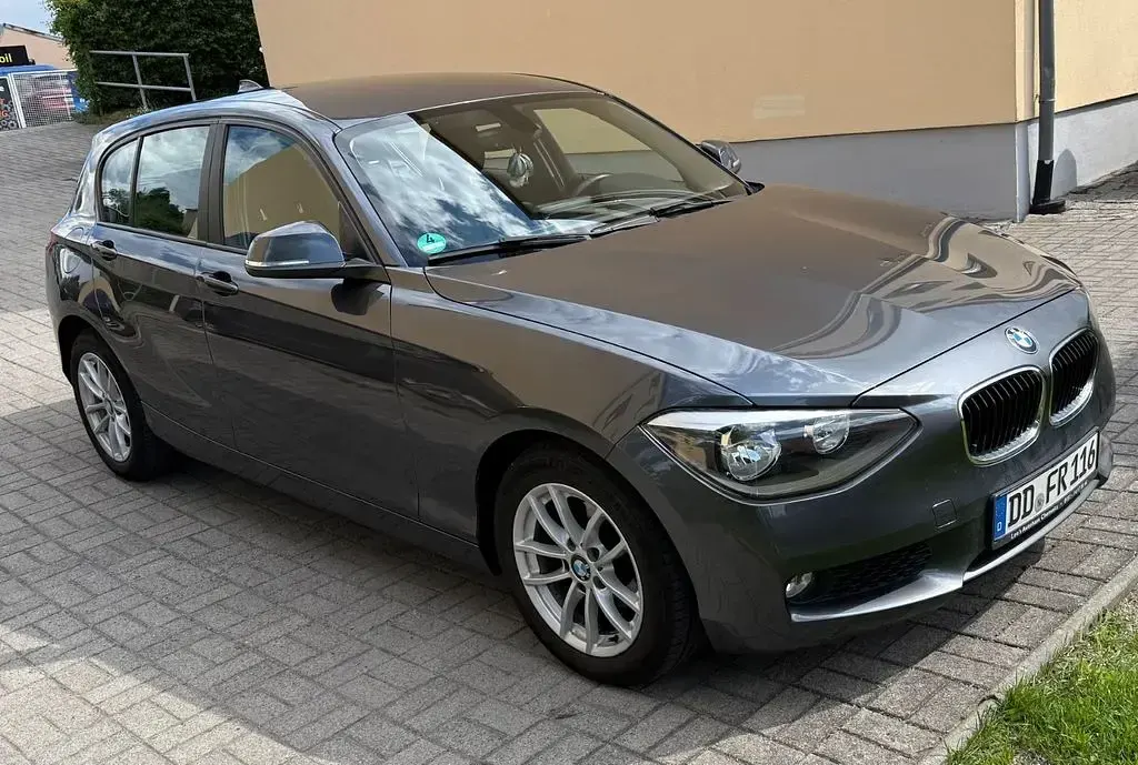 Gebraucht BMW 114 Sport Line 102 PS (75 kW) 2013 Grau Kleinwagen