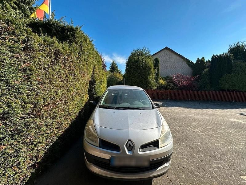 Gebraucht 2007 Renault Clio II Limousine | 1.999 € (Fairer Preis) - Bild 1/3