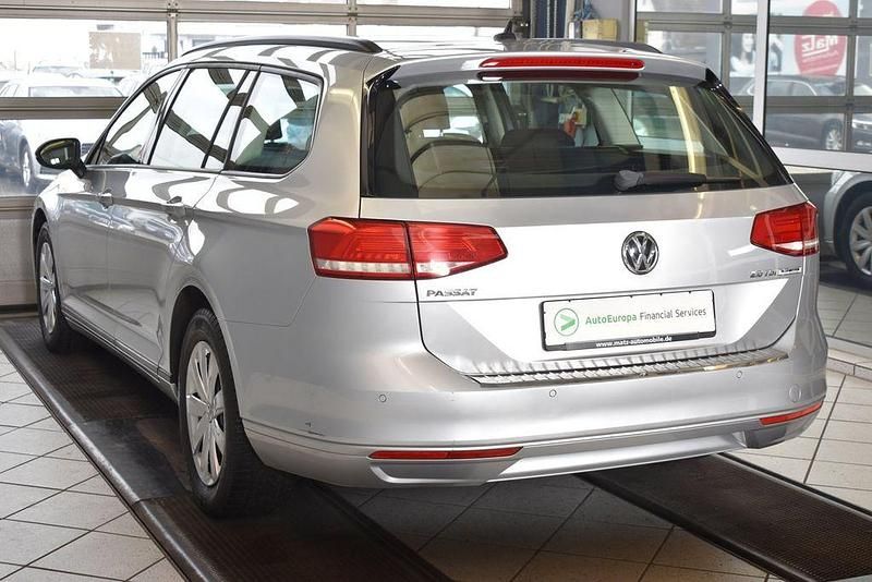 Gebraucht VW Passat 150 PS (110 kW) 2015 Silber Kombi