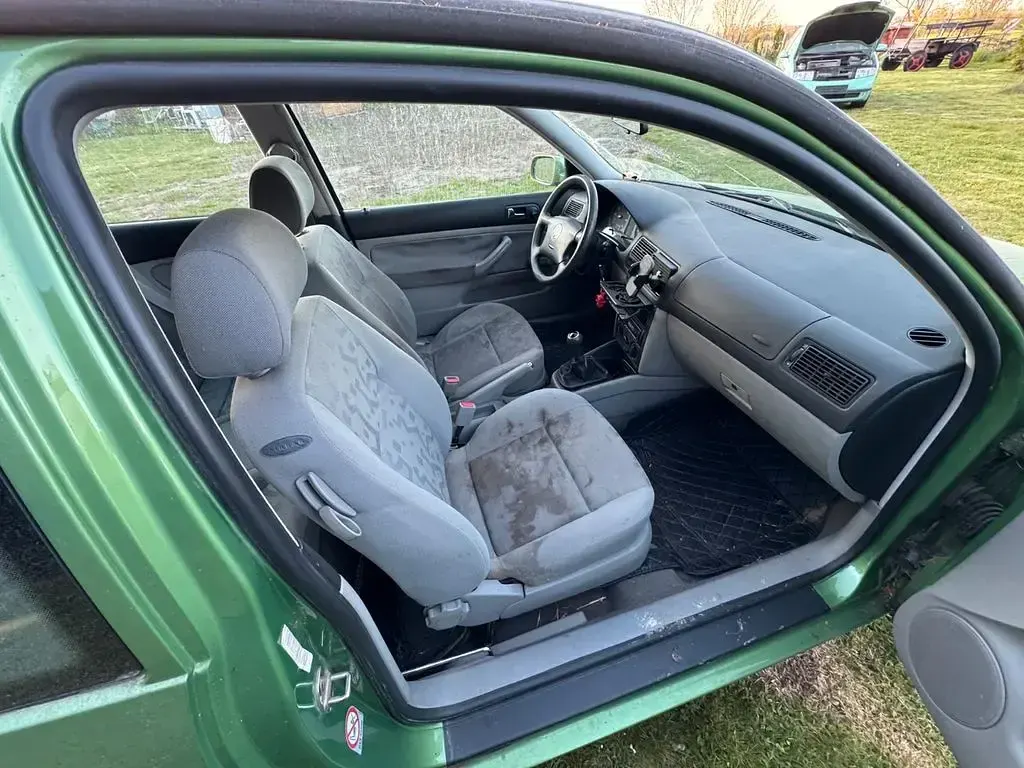 Brugt VW Golf III Basis 75 HK (55 kW) 1998 Grøn Sedan