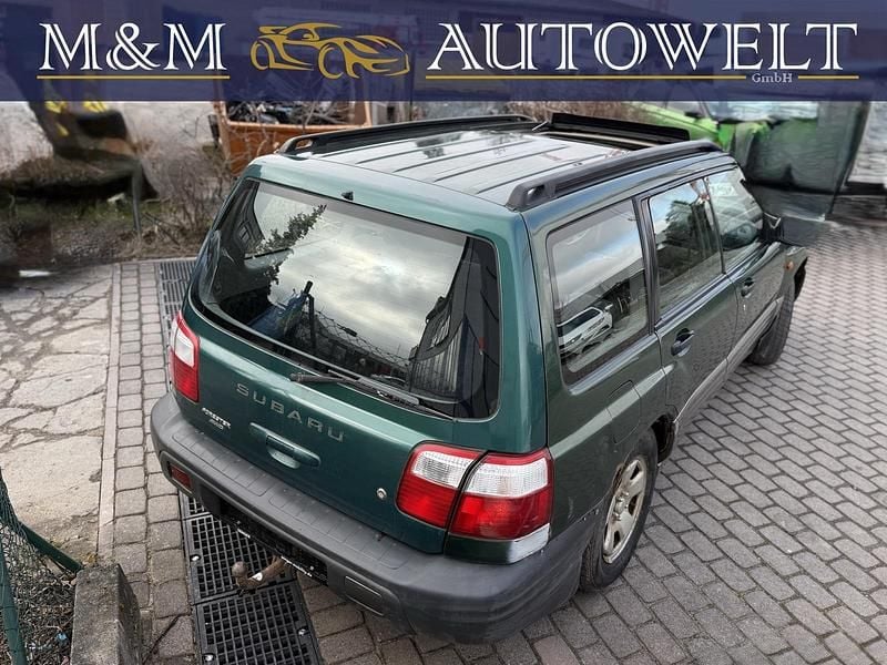 Second-hand Subaru Forester 125 CP (91 kW) 2001 Verde SUV
