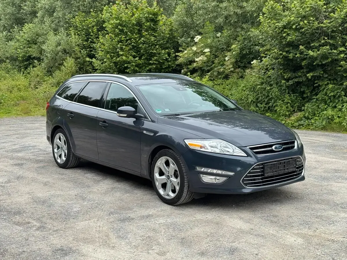 Gebraucht Ford Mondeo 160 PS (117 kW) 2015 Grau Kombi