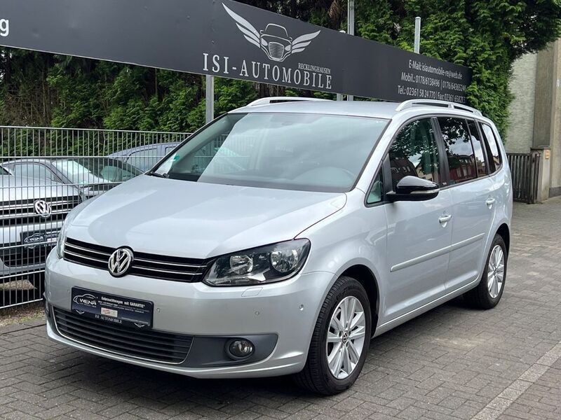 Silber Gebraucht 2012 VW Touran Style Van / Kleinbus | 8.990 € (Fairer Preis) - Bild 1/4