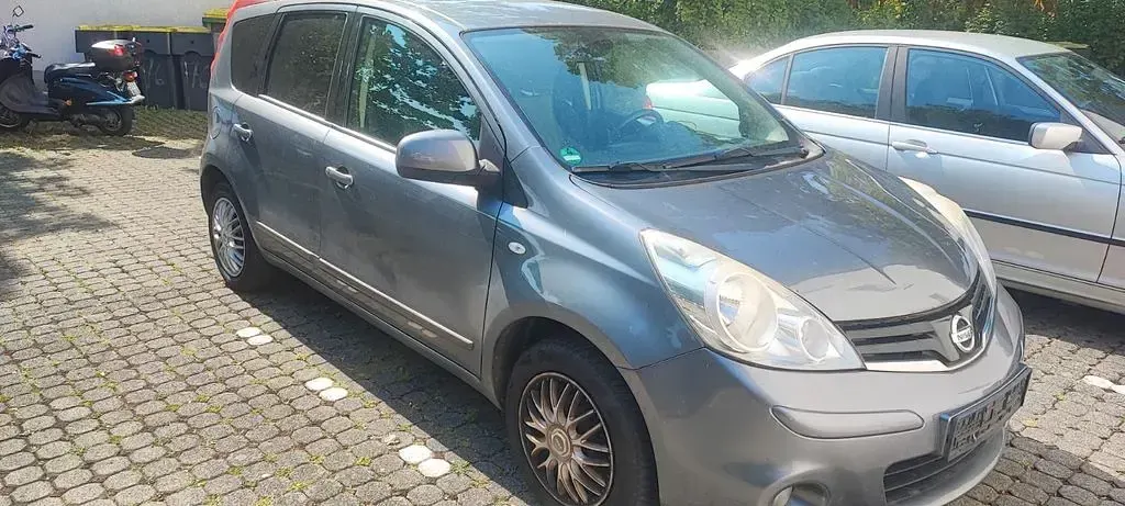 Gebraucht Nissan Note I-Way 88 PS (64 kW) 2011 Grau Kleinwagen