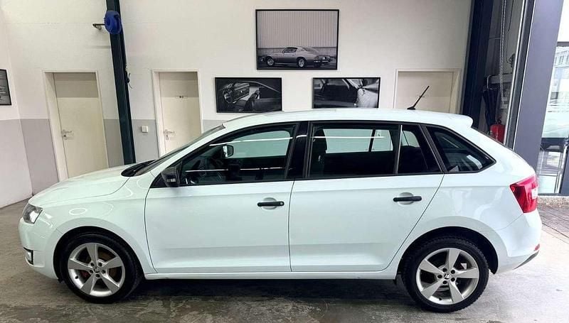 Gebraucht Skoda Rapid Cool Edition 90 PS (66 kW) 2015 Weiß Kleinwagen