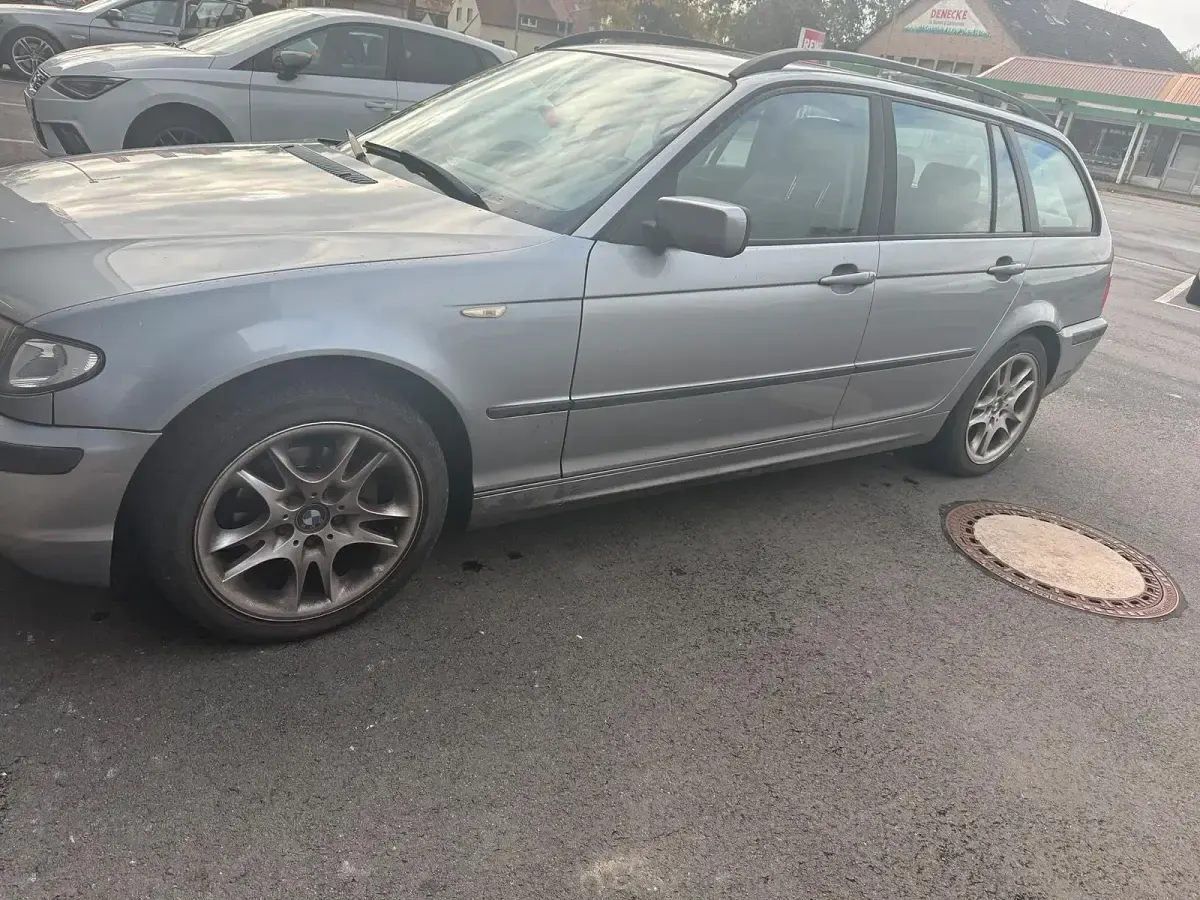 Gebraucht BMW 316 116 PS (85 kW) 2003 Grau Kombi