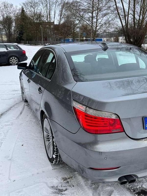 Gebraucht BMW 523 190 PS (139 kW) 2007 Limousine