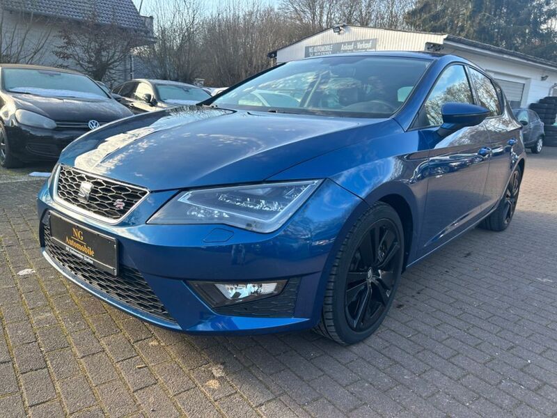 Blau Gebraucht 2016 Seat Leon FR Limousine | 11.990 € (Fairer Preis) - Bild 1/4