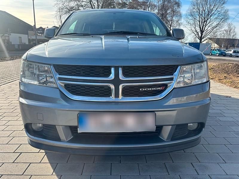 Gebraucht Dodge Journey 170 PS (125 kW) 2009 Grau SUV