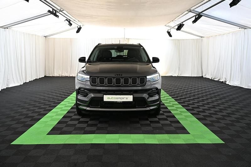 Gebraucht Jeep Compass Summit 96 PS (70 kW) 2025 Grau SUV