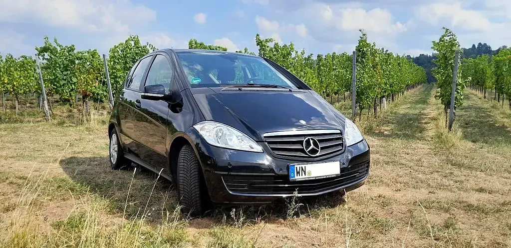 Gebraucht Mercedes A180 116 PS (85 kW) 2011 Schwarz Kleinwagen