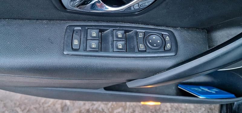 Gebraucht Renault Mégane 130 PS (95 kW) 2012 Schwarz Limousine