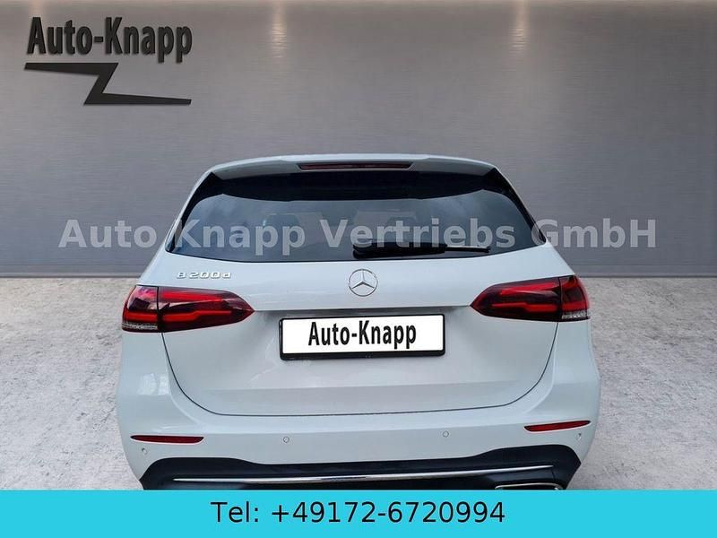 Gebraucht Mercedes B200 Business 150 PS (110 kW) 2021 Grau Van / Kleinbus