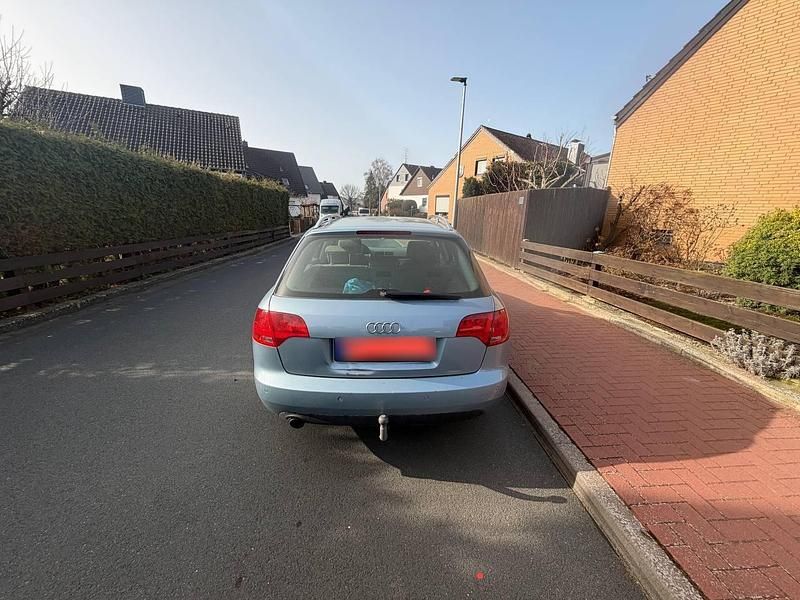 Gebraucht Audi A4 130 PS (95 kW) 2008 Blau Kombi