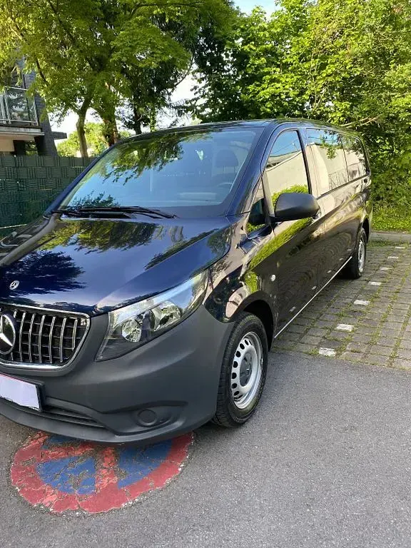 Gebraucht Mercedes Vito 163 PS (119 kW) 2021 Blau Van