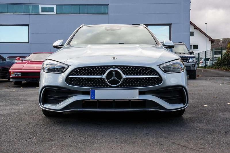 Gebraucht Mercedes C300 AMG line 258 PS (189 kW) 2025 Silber Kombi