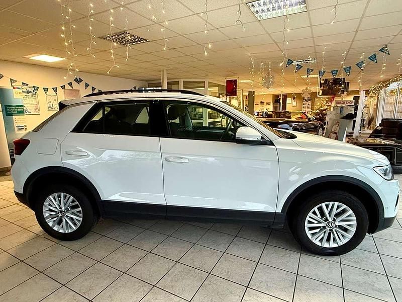 Usata VW T-Roc Life 150 CV (110 kW) 2023 Bianco SUV