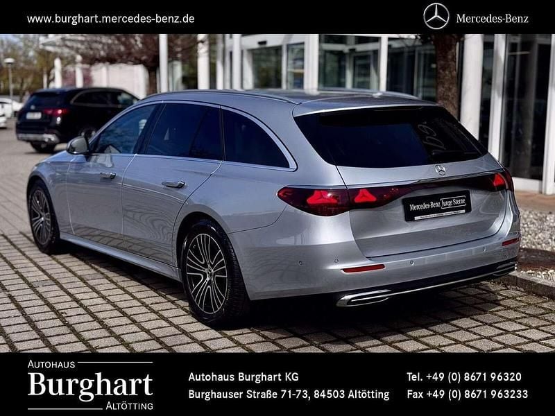 Używany Mercedes E220 Advanced 197 KM (144 kW) 2024 Srebrny Kombi
