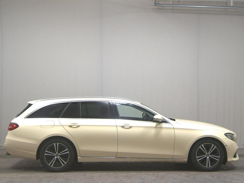 Gebraucht Mercedes E200 Avantgarde 160 PS (117 kW) 2019 Weiss Kombi
