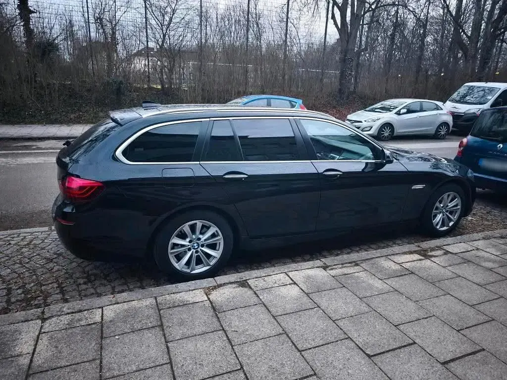 Gebraucht BMW 520 190 PS (139 kW) 2015 Schwarz Kombi