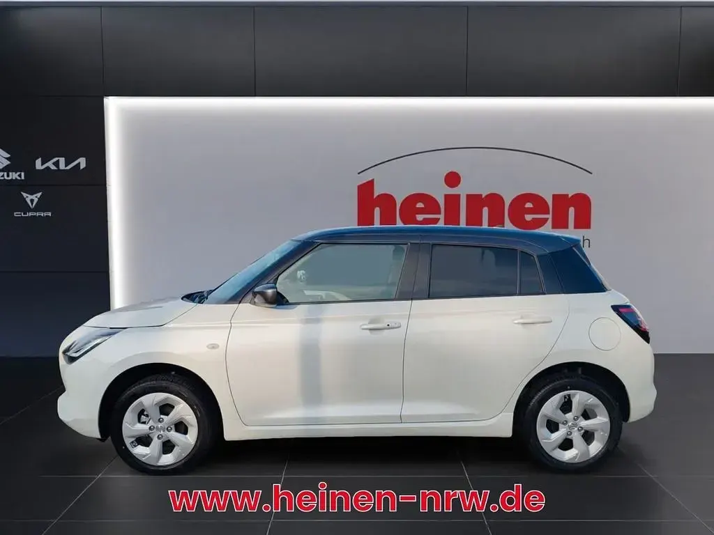 Neu Suzuki Swift Comfort 83 PS (61 kW) 2025 Grau Kleinwagen