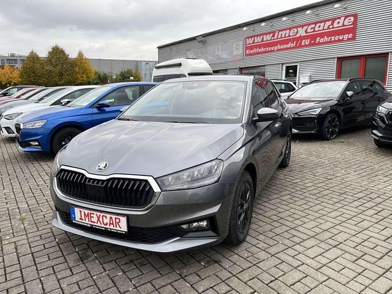 Graphite grau metallic Neu 2025 Skoda Fabia Selection Kleinwagen | 21.990 € (Fairer Preis) - Bild 1/4
