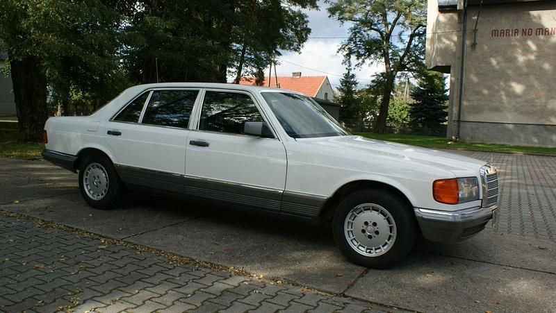 Gebraucht Mercedes 380 204 PS (150 kW) 1983 Limousine