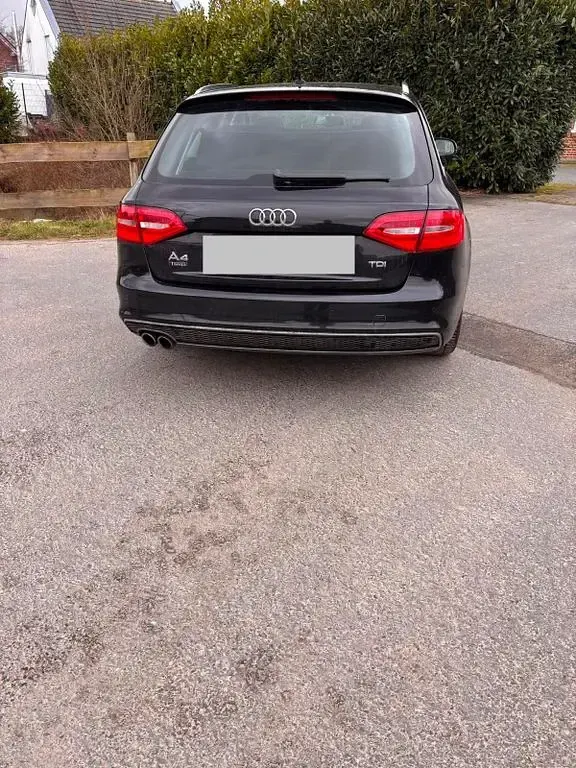 Gebraucht Audi A4 S-Line 150 PS (110 kW) 2014 Schwarz Kombi