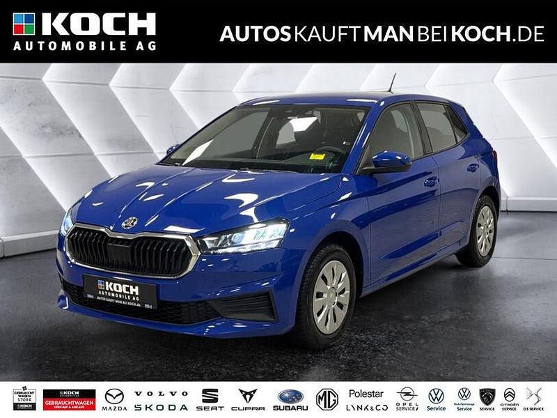 Blau Gebraucht 2023 Skoda Fabia Active Limousine | 13.850 € (Fairer Preis) - Bild 1/4