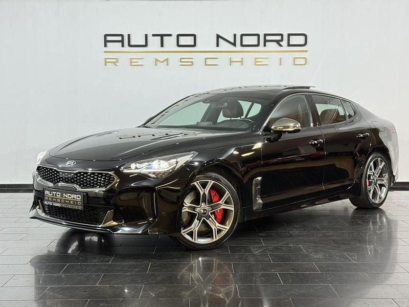 (abp) auroraschwarz met Gebraucht 2018 Kia Stinger Kleinwagen | 31.990 € (Etwas zu teuer) - Bild 1/4